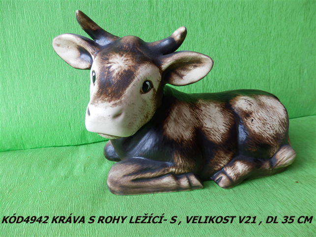 Kód4942 Název kráva s rohy ležící-SVelikostV21 DL35