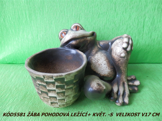 Kód5581 Název žába pohodová ležící+květ malý-SVelikostV17